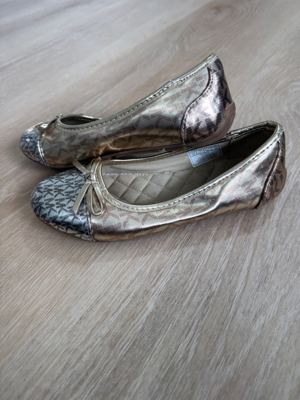 MICHAEL Michael Kors Metallic Gold Logo Bow Ballet Flats - Picture 2 of 5